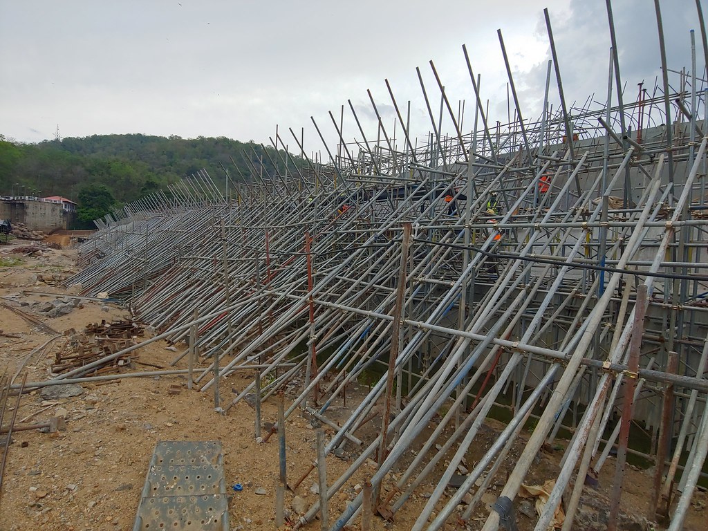 Heightening of Minipe Anicut Including Water Control and Measurement Facilities.