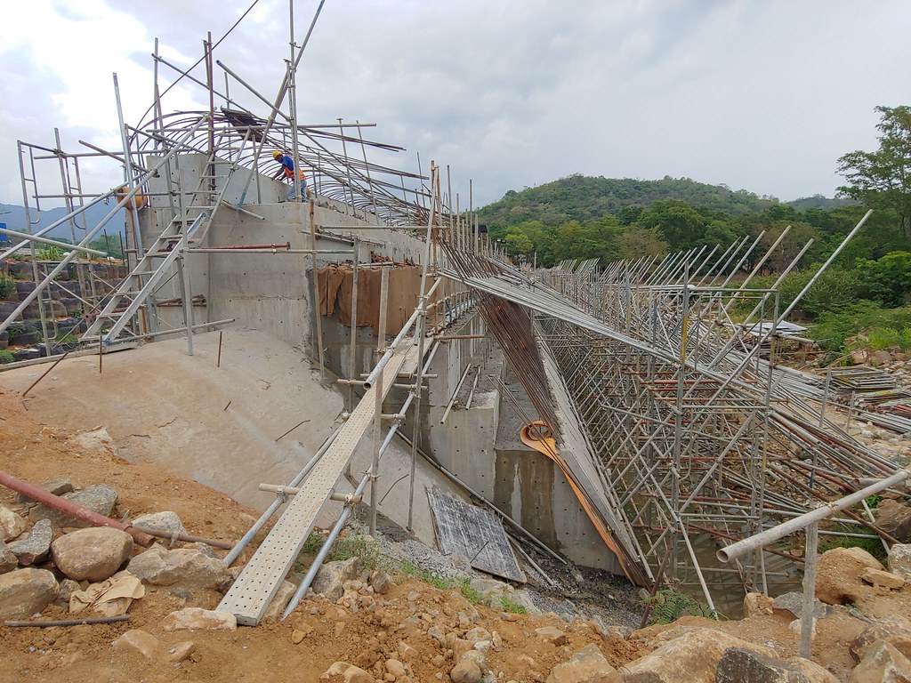Heightening of Minipe Anicut Including Water Control and Measurement Facilities.