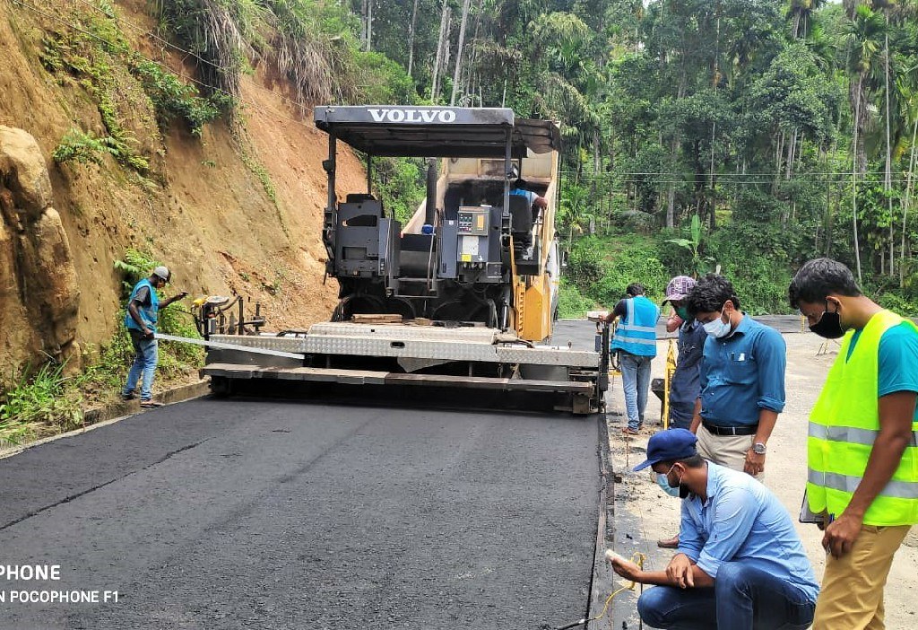 Peradeniya – Badulla – Chenkaladi road from Passara to Lunugala