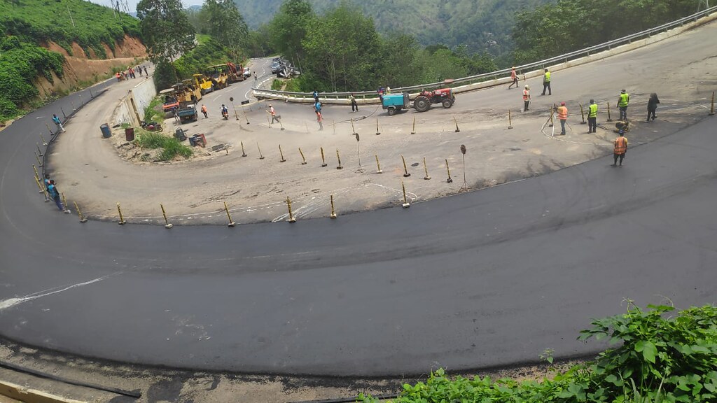 Peradeniya – Badulla – Chenkaladi road from Passara to Lunugala
