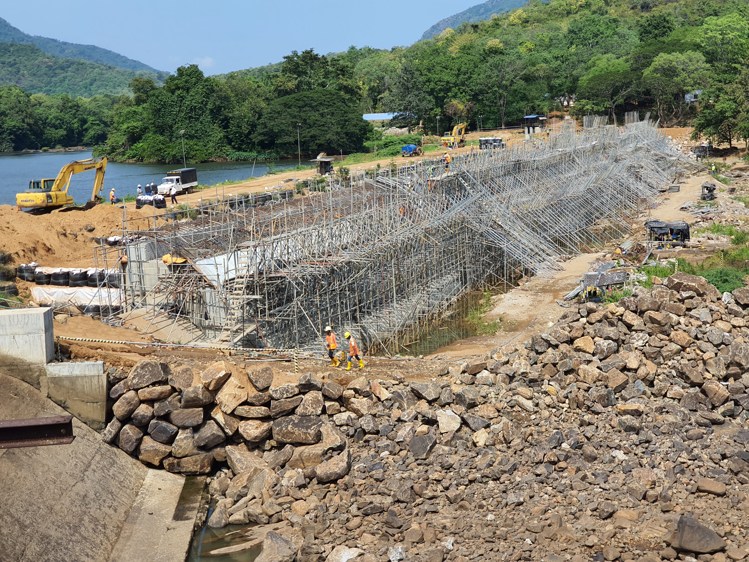 Heightening of Minipe Anicut Including Water Control and Measurement Facilities.